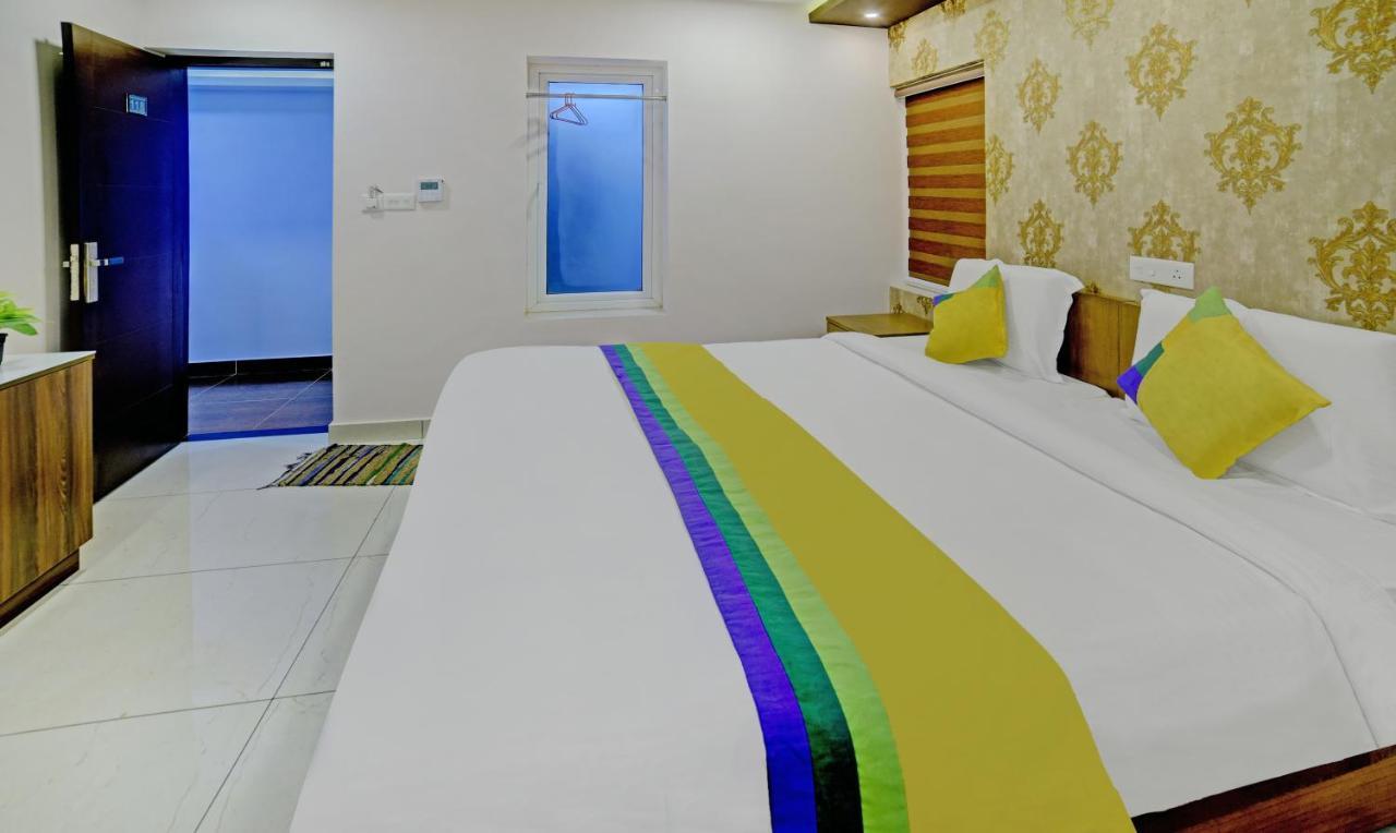 Treebo Trip Majestic Inn Thampanoor Thiruvananthapuram Ngoại thất bức ảnh